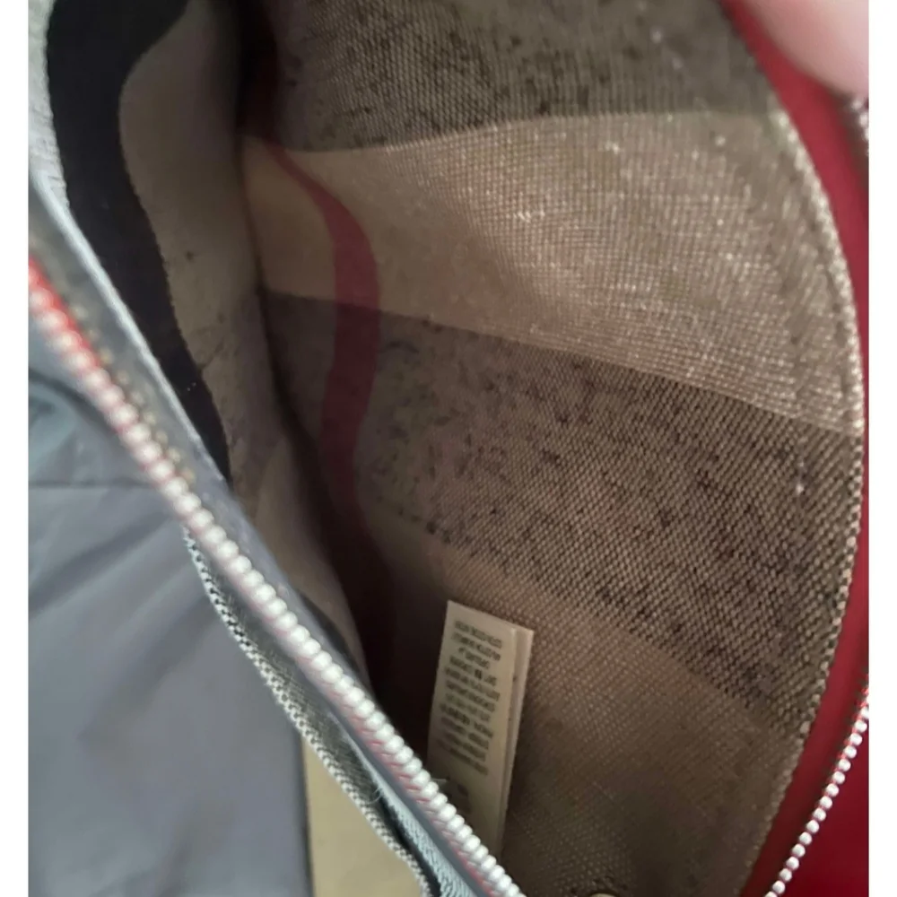 Burberry Medium Ashby Bucket Bag - Picture 9 of 15